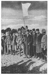 The actual surrender of Jerusalem, Dec. 9, 1917, when two
British outposts met the Mayor (carrying a cane) and his party with the
white flag. The formal surrender took place next day.
( American Colony Photographers)