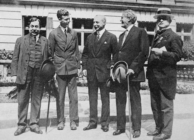 GUESTS AT THE LUNCHEON OF M. BLERIOT